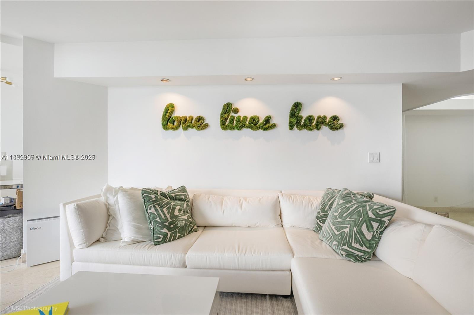 OCEANIA I CONDO - Residential