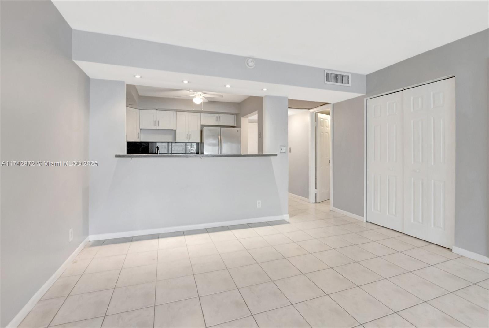 ISLE OF SANDALFOOT CONDO - Residential Lease