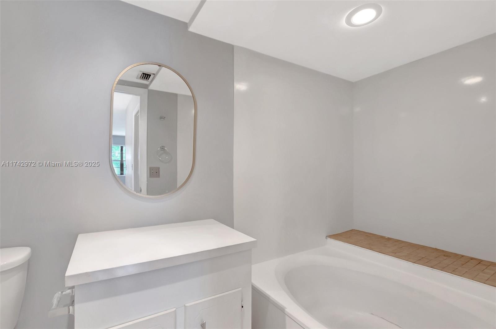 ISLE OF SANDALFOOT CONDO - Residential Lease