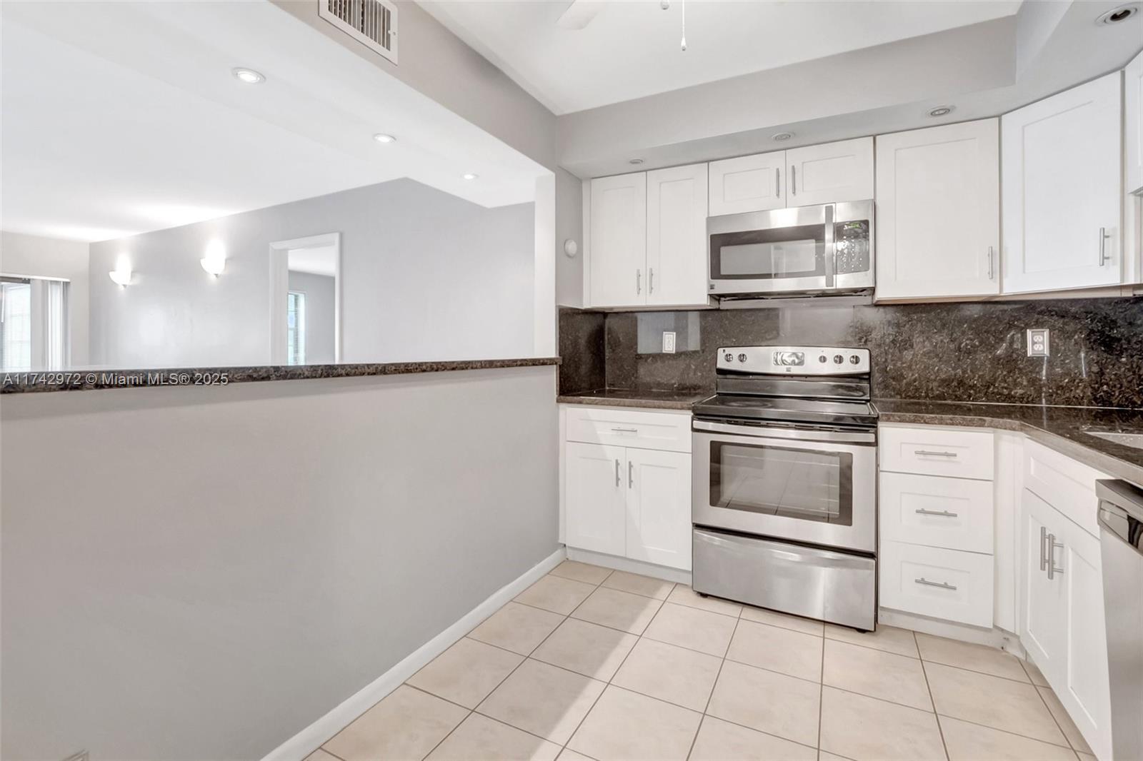 ISLE OF SANDALFOOT CONDO - Residential Lease