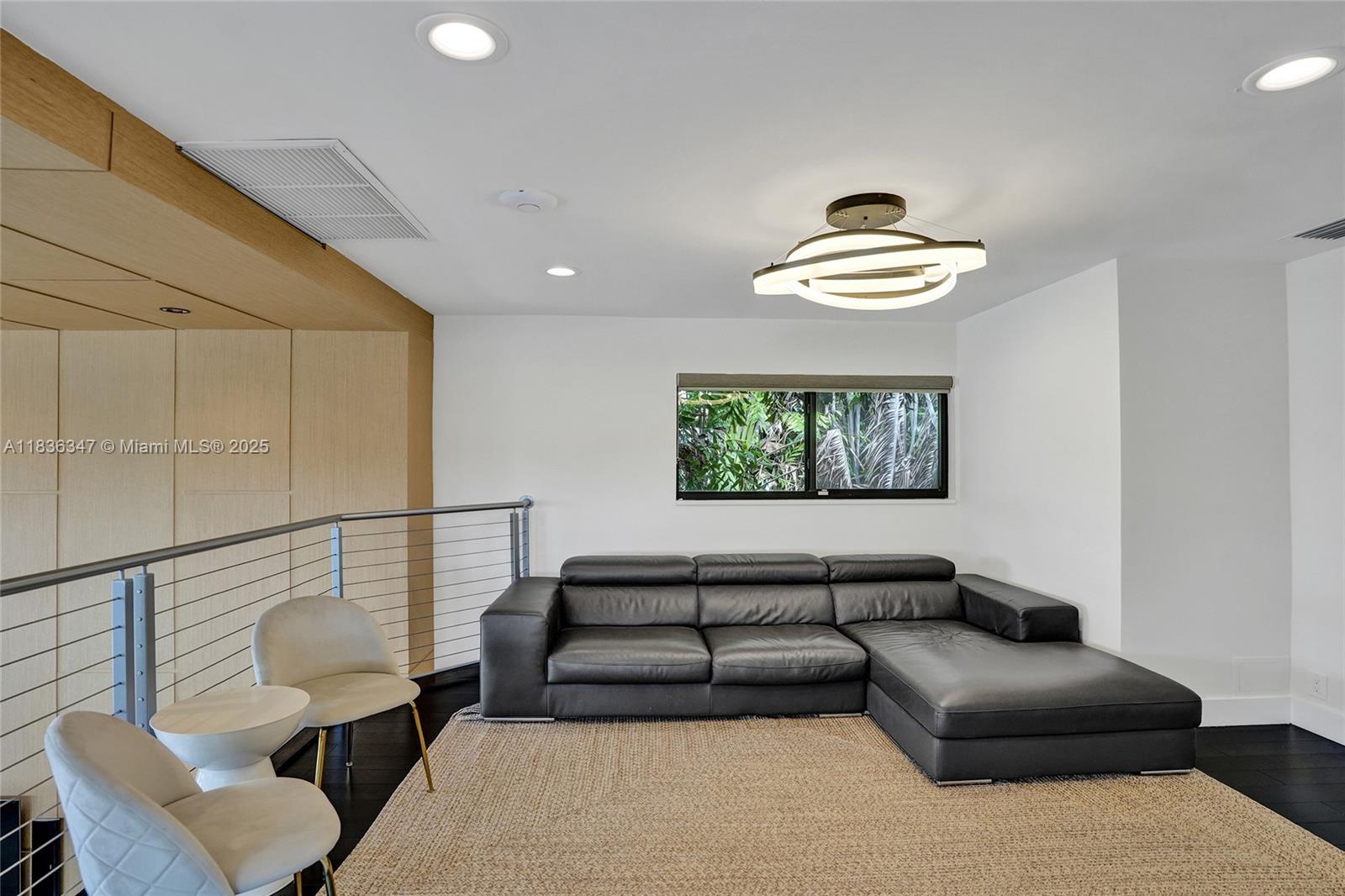 LAUDERDALE ISLES RE-AMEND - Residential