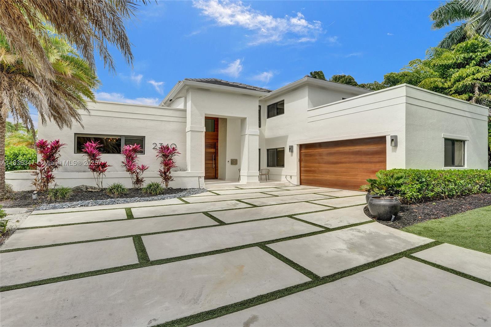 2340 Aqua Vista Blvd