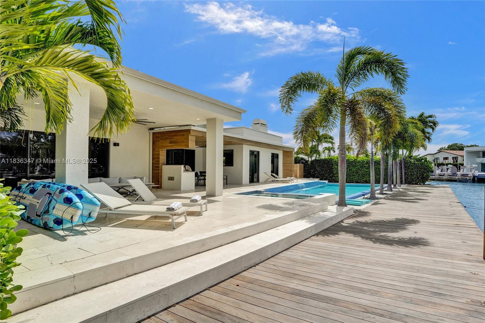 LAUDERDALE ISLES RE-AMEND - Residential