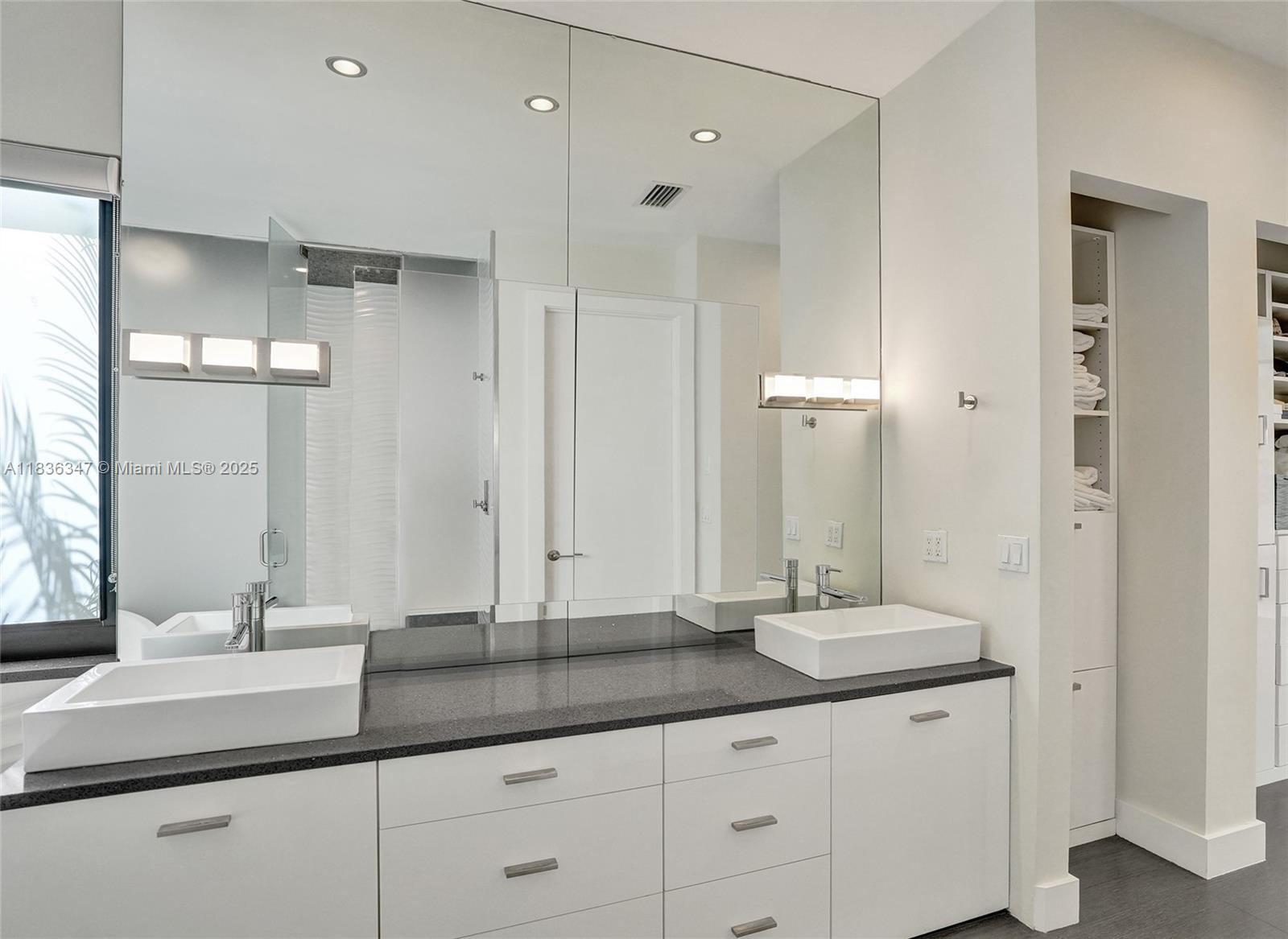 LAUDERDALE ISLES RE-AMEND - Residential