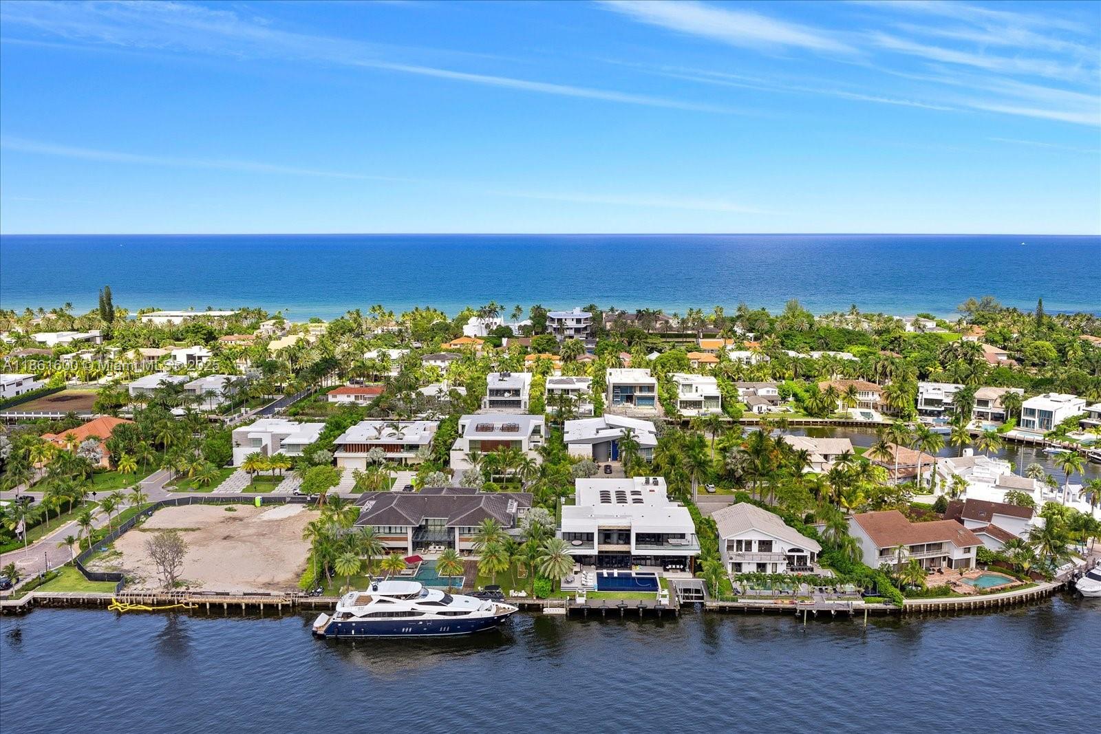 HAMPTONS SOUTH CONDO - Residential