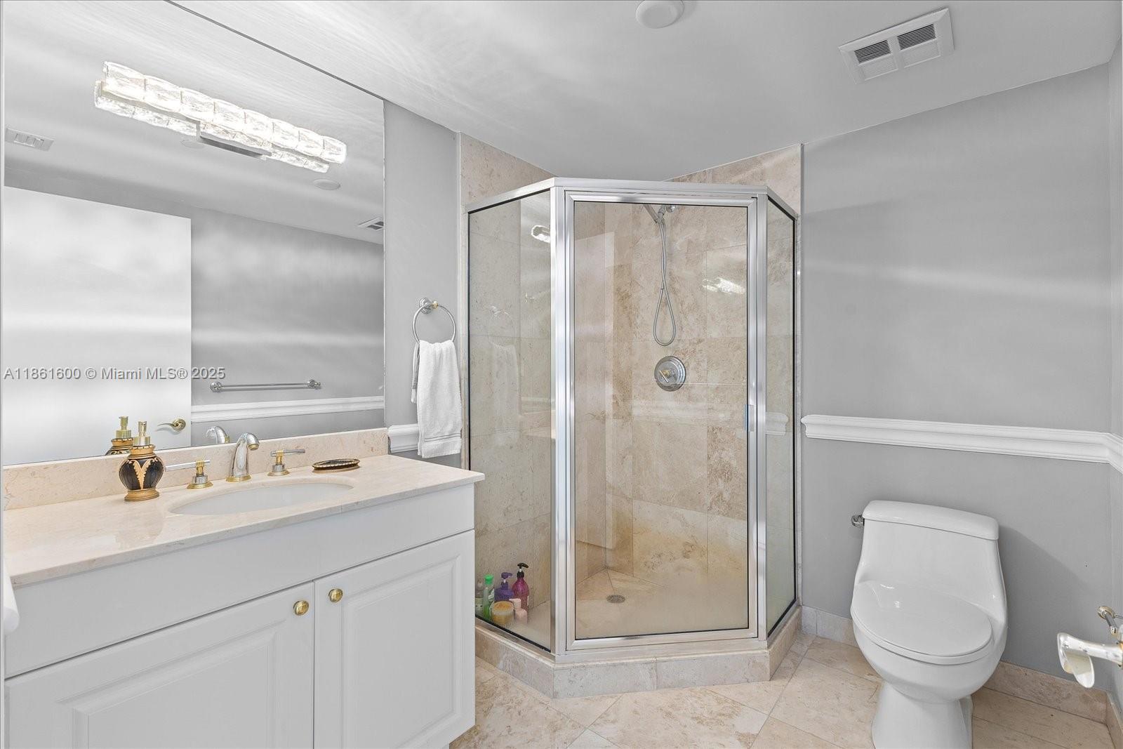 HAMPTONS SOUTH CONDO - Residential