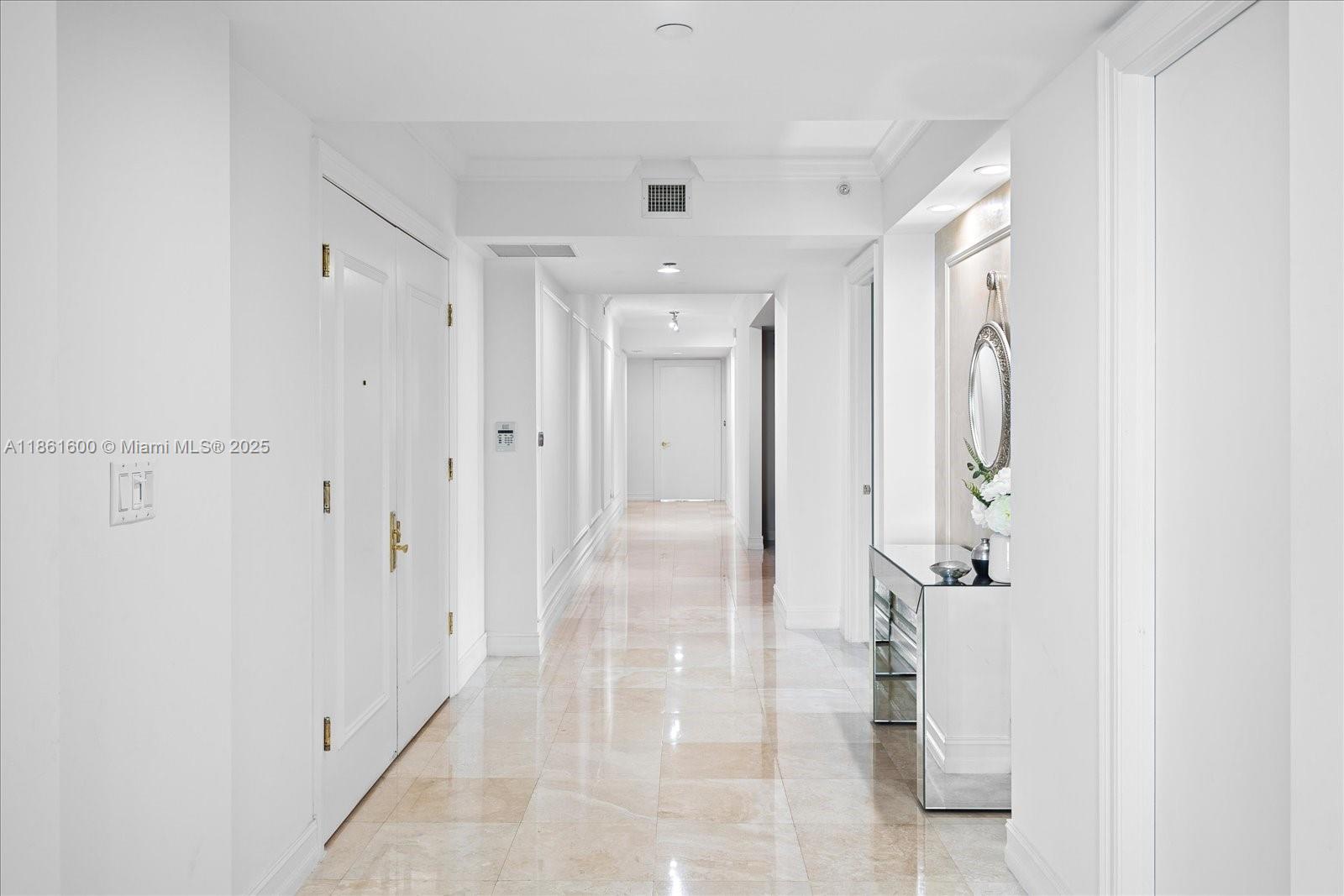 HAMPTONS SOUTH CONDO - Residential