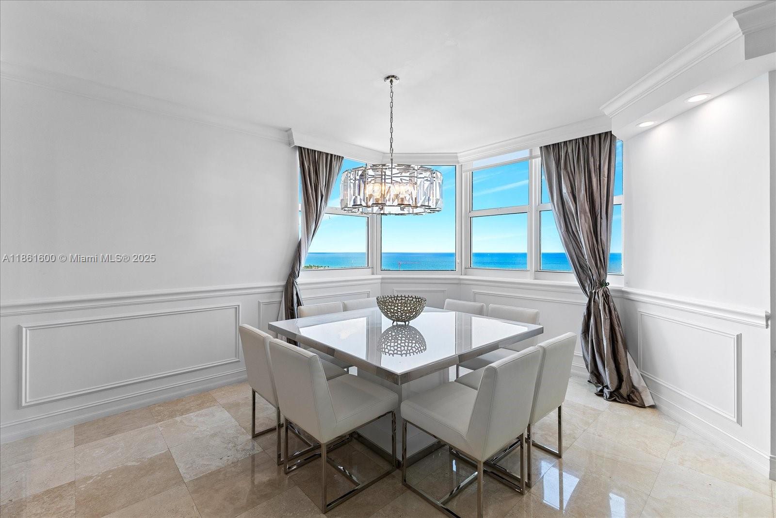 HAMPTONS SOUTH CONDO - Residential