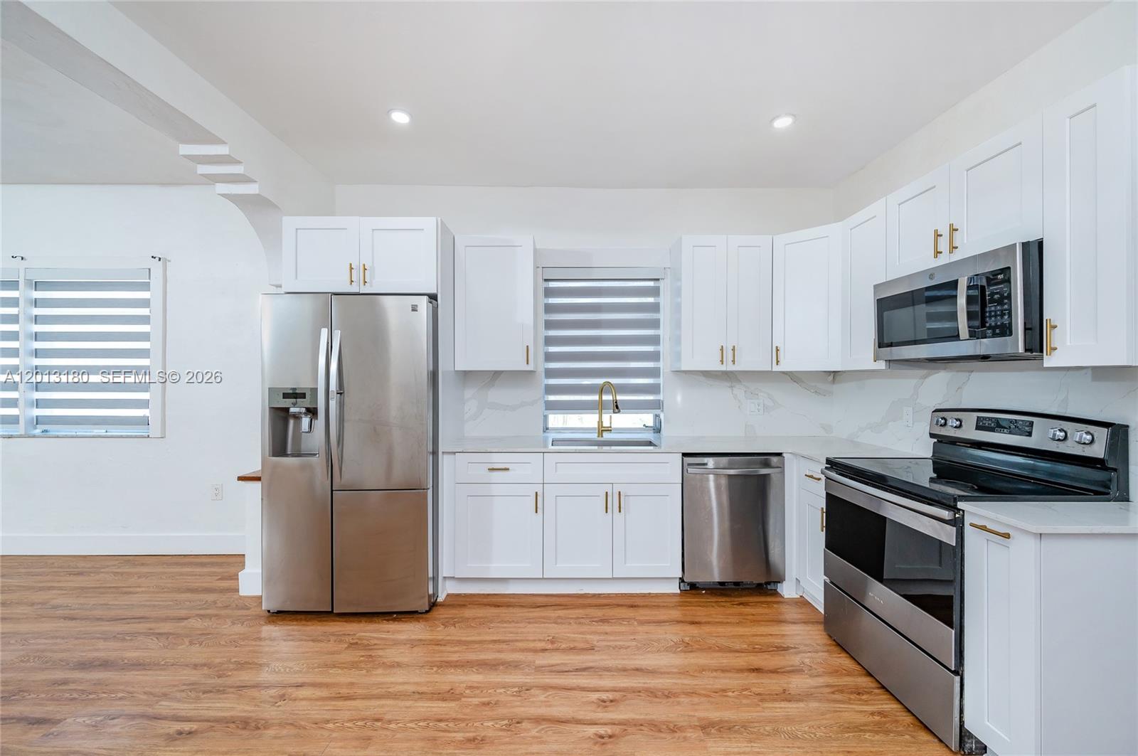 SILVER BLUFF EST-SEC B - Residential Lease