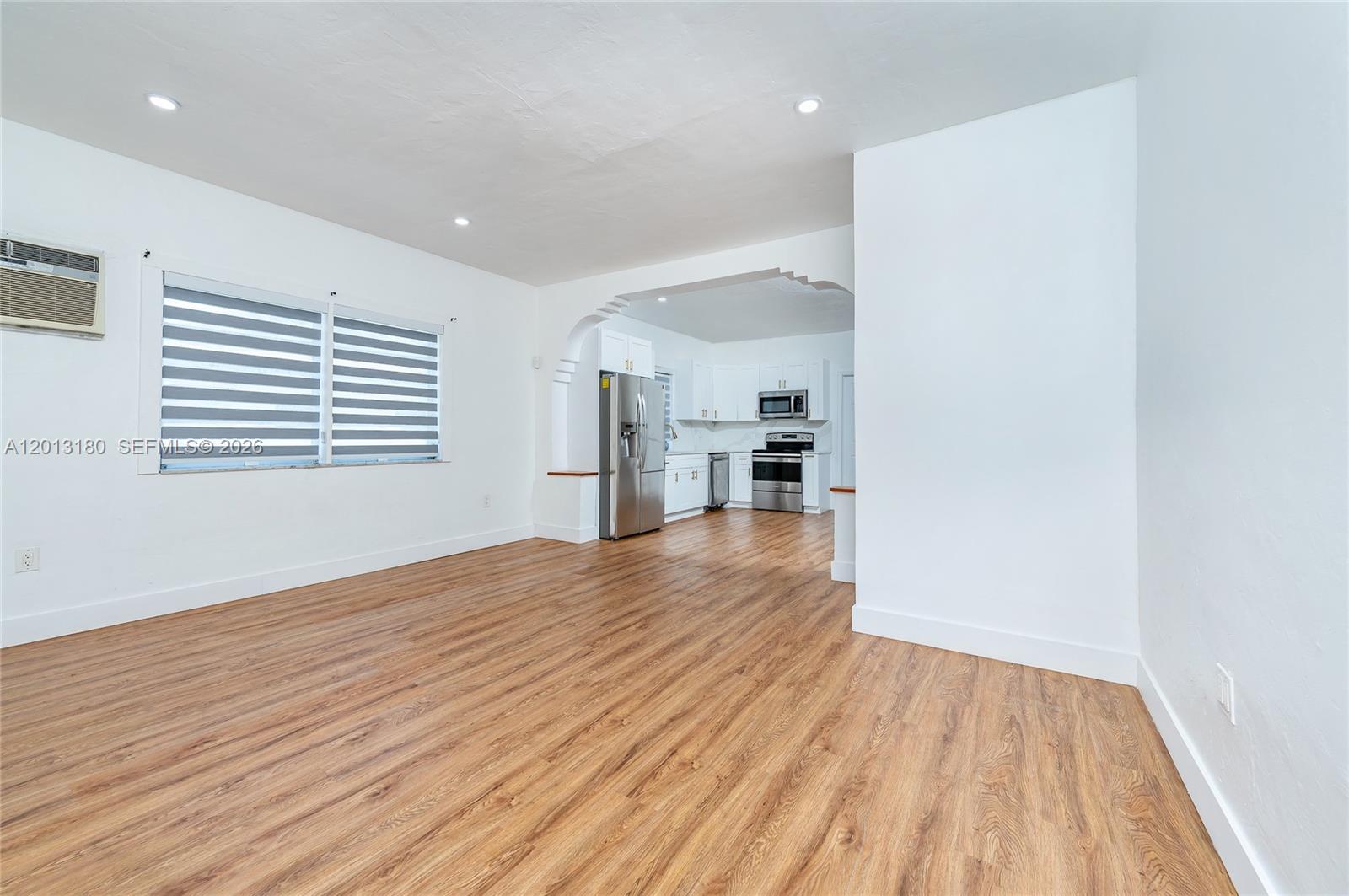 SILVER BLUFF EST-SEC B - Residential Lease