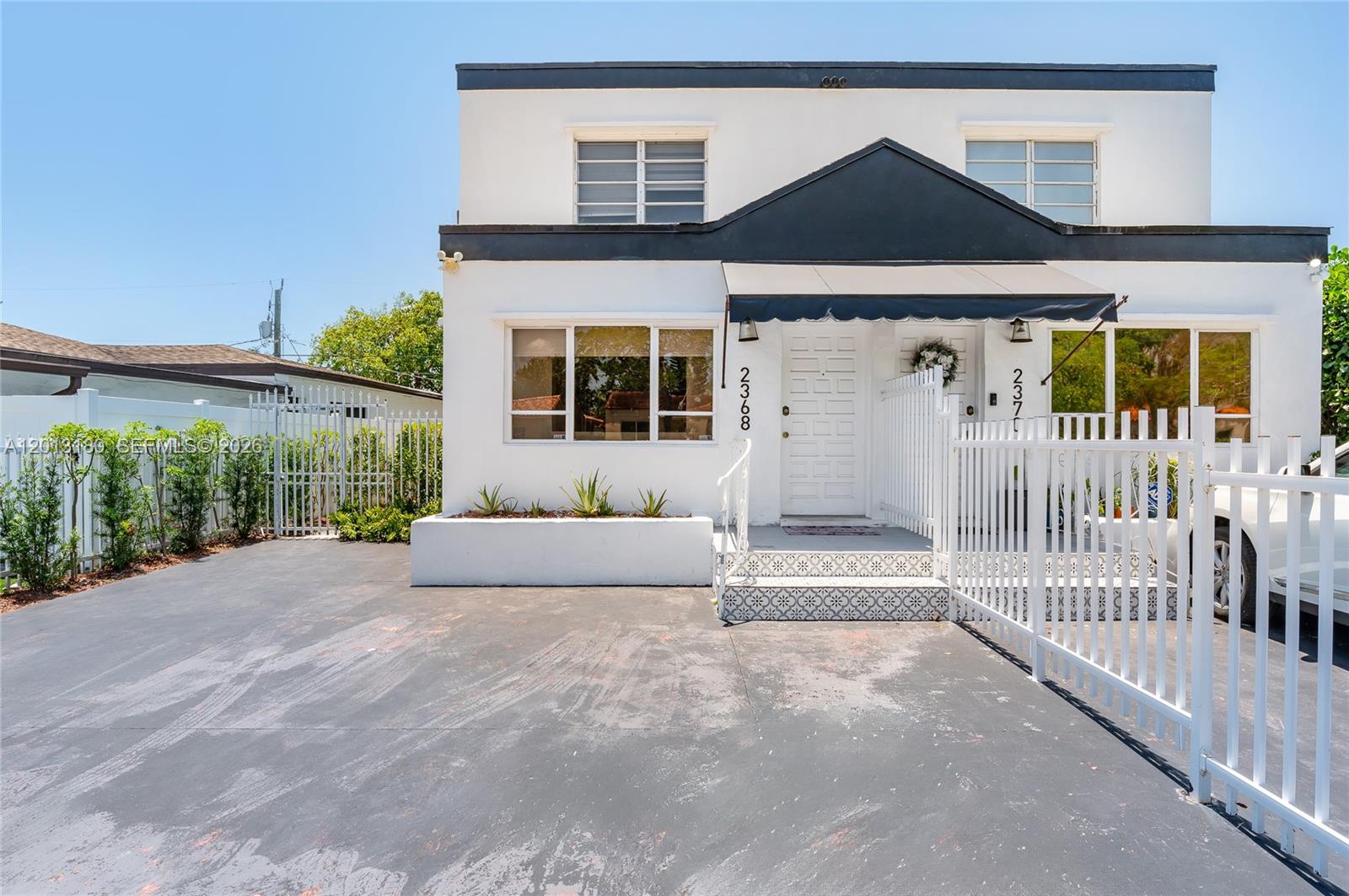 SILVER BLUFF EST-SEC B - Residential Lease