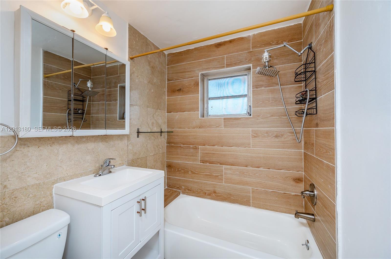 SILVER BLUFF EST-SEC B - Residential Lease