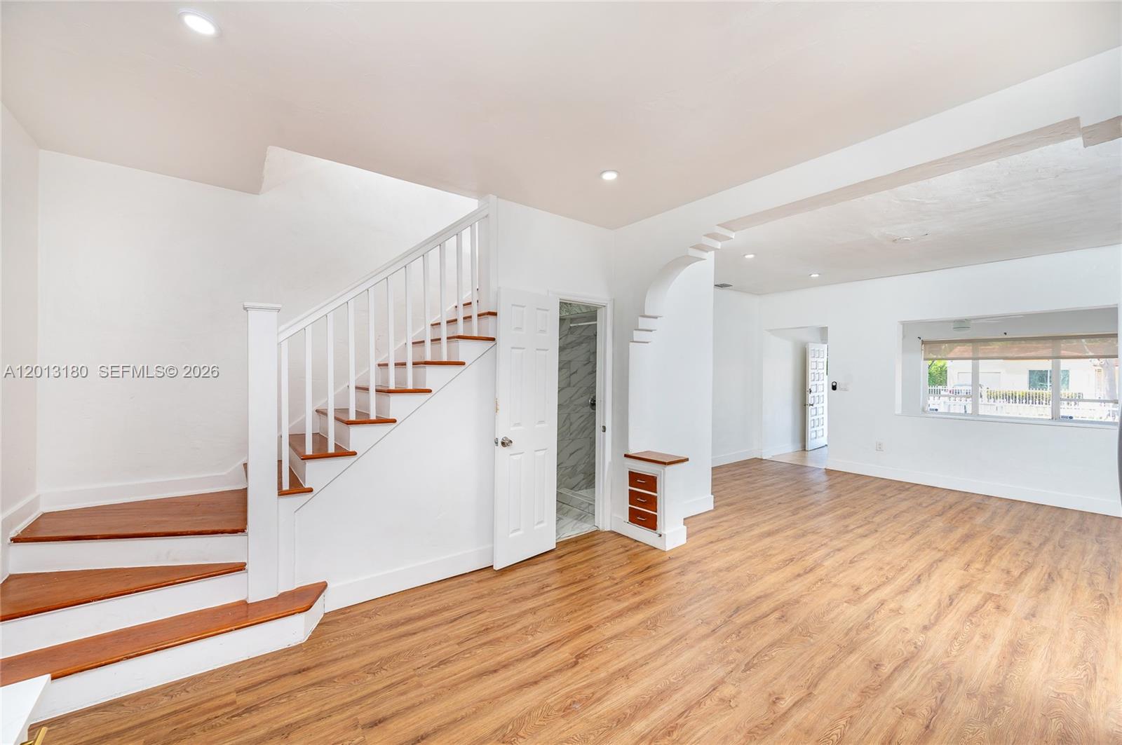 SILVER BLUFF EST-SEC B - Residential Lease