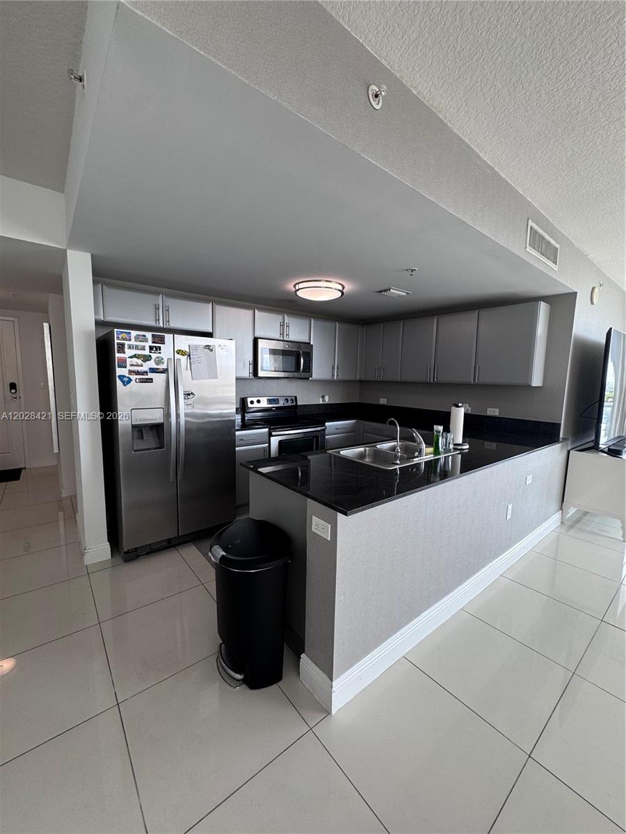 TERRAZAS RIVERPARK VILLAG - Residential