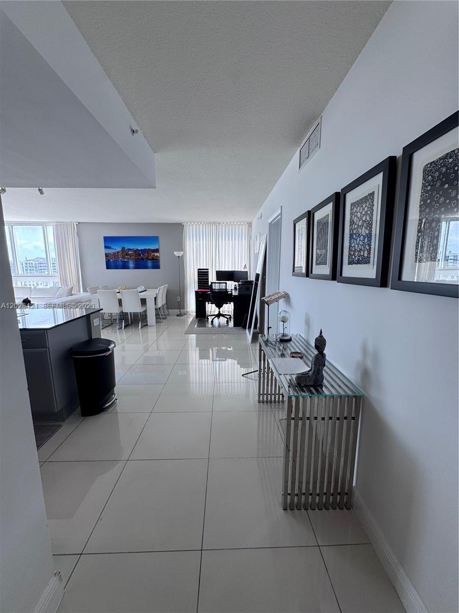TERRAZAS RIVERPARK VILLAG - Residential