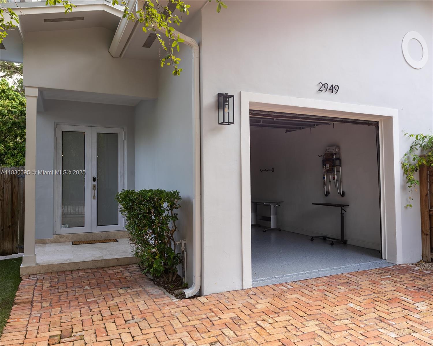 2949 Shipping Ave 2949