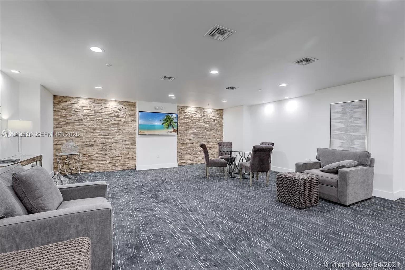 KEYSTONE VILLAS II CONDO - Residential Lease