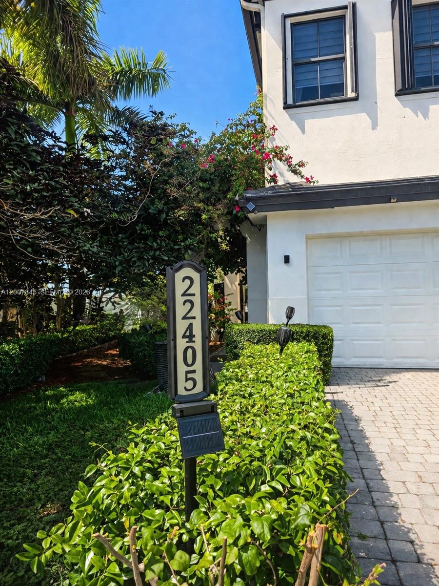 OAK HAMMOCK TOWNHOMES SUB - Residential
