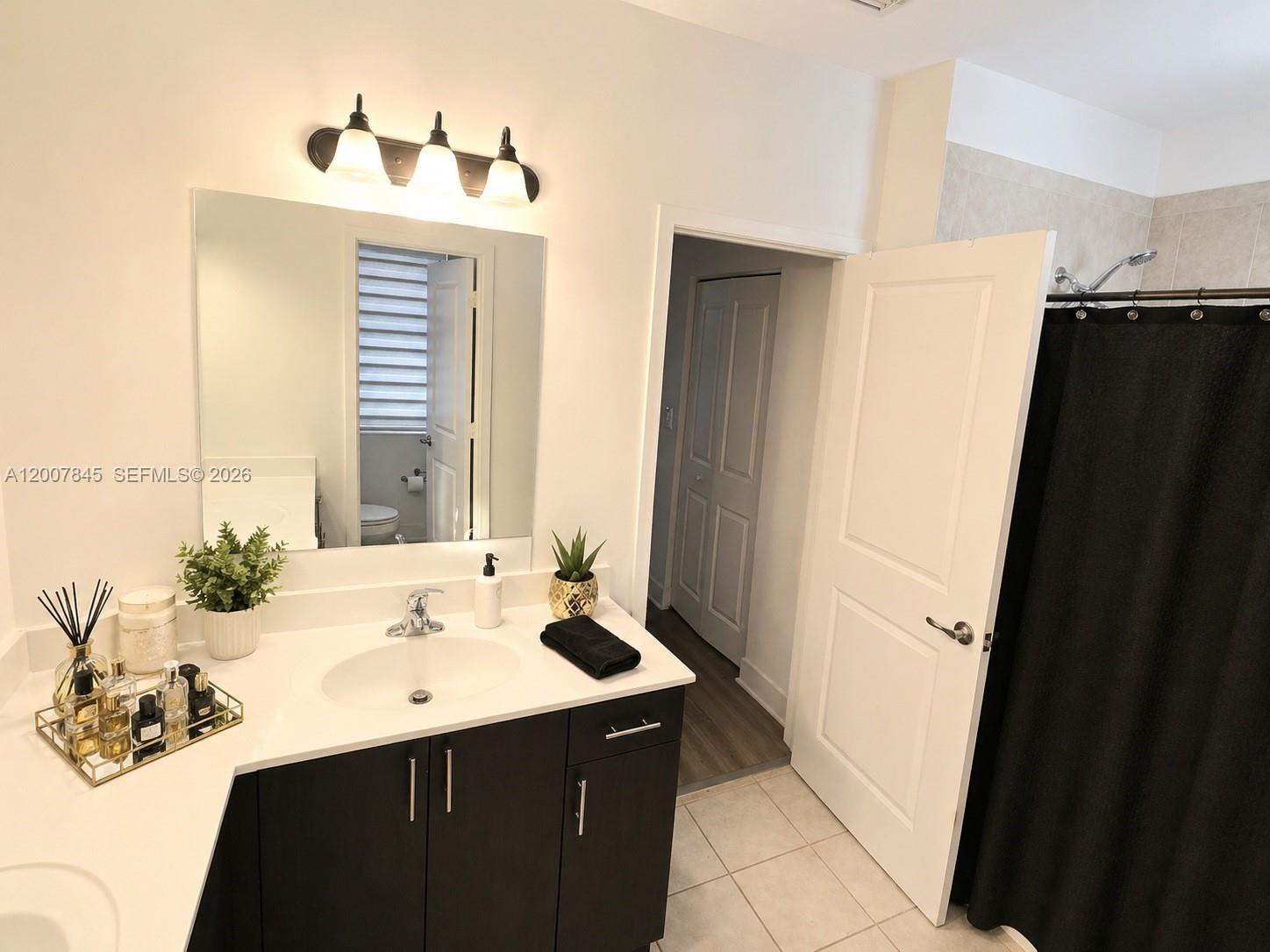 OAK HAMMOCK TOWNHOMES SUB - Residential