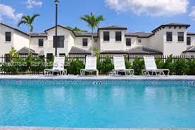 OAK HAMMOCK TOWNHOMES SUB - Residential