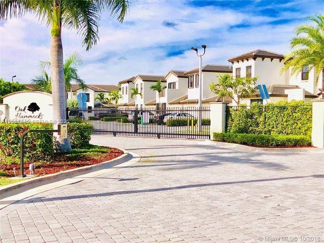 OAK HAMMOCK TOWNHOMES SUB - Residential