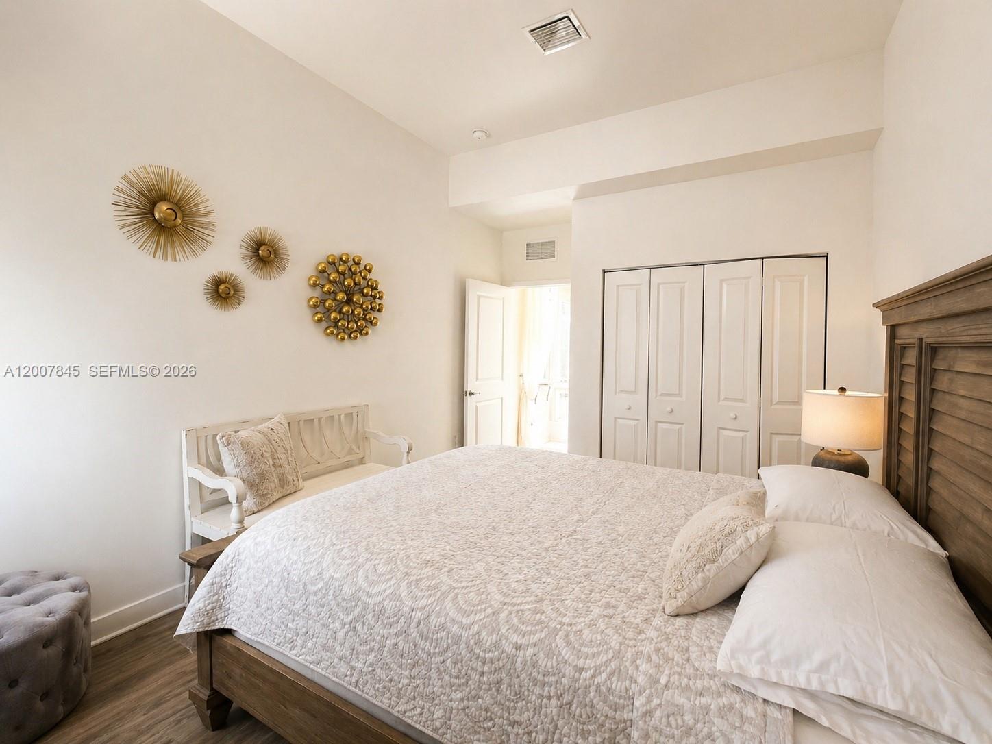 OAK HAMMOCK TOWNHOMES SUB - Residential