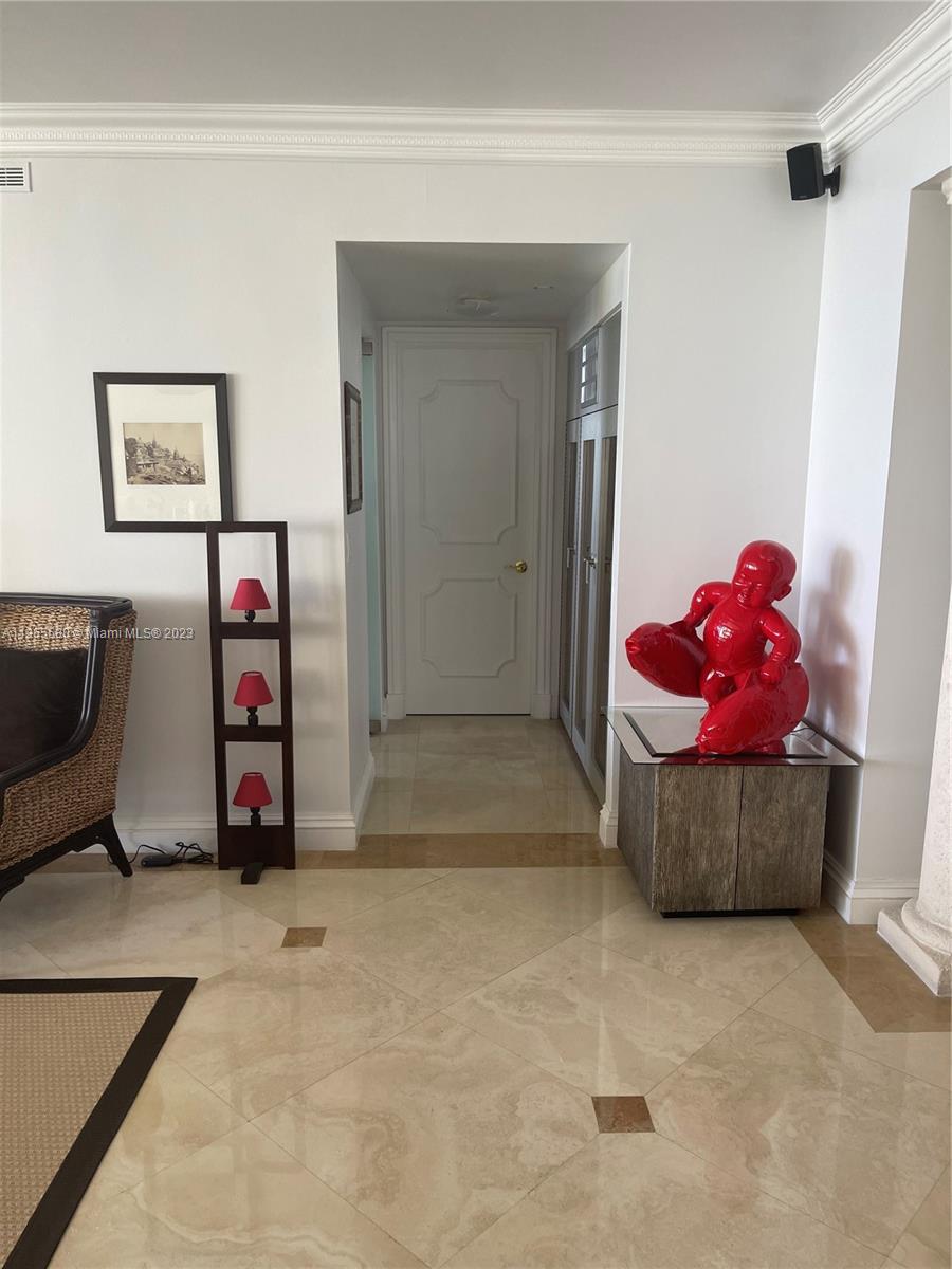 GRAND BAY RESIDENCES COND - Residential