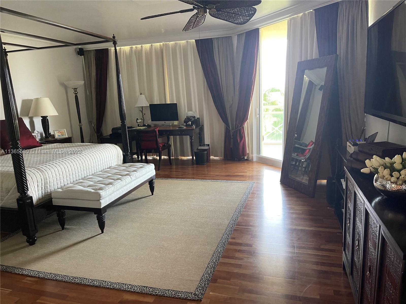 GRAND BAY RESIDENCES COND - Residential