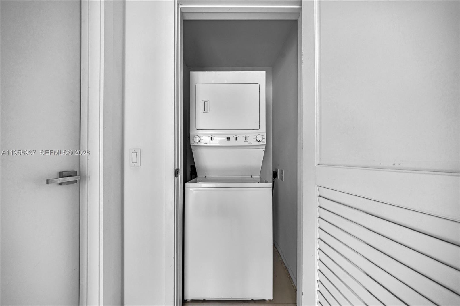 THE BOND (1080 BRICKELL) - Residential