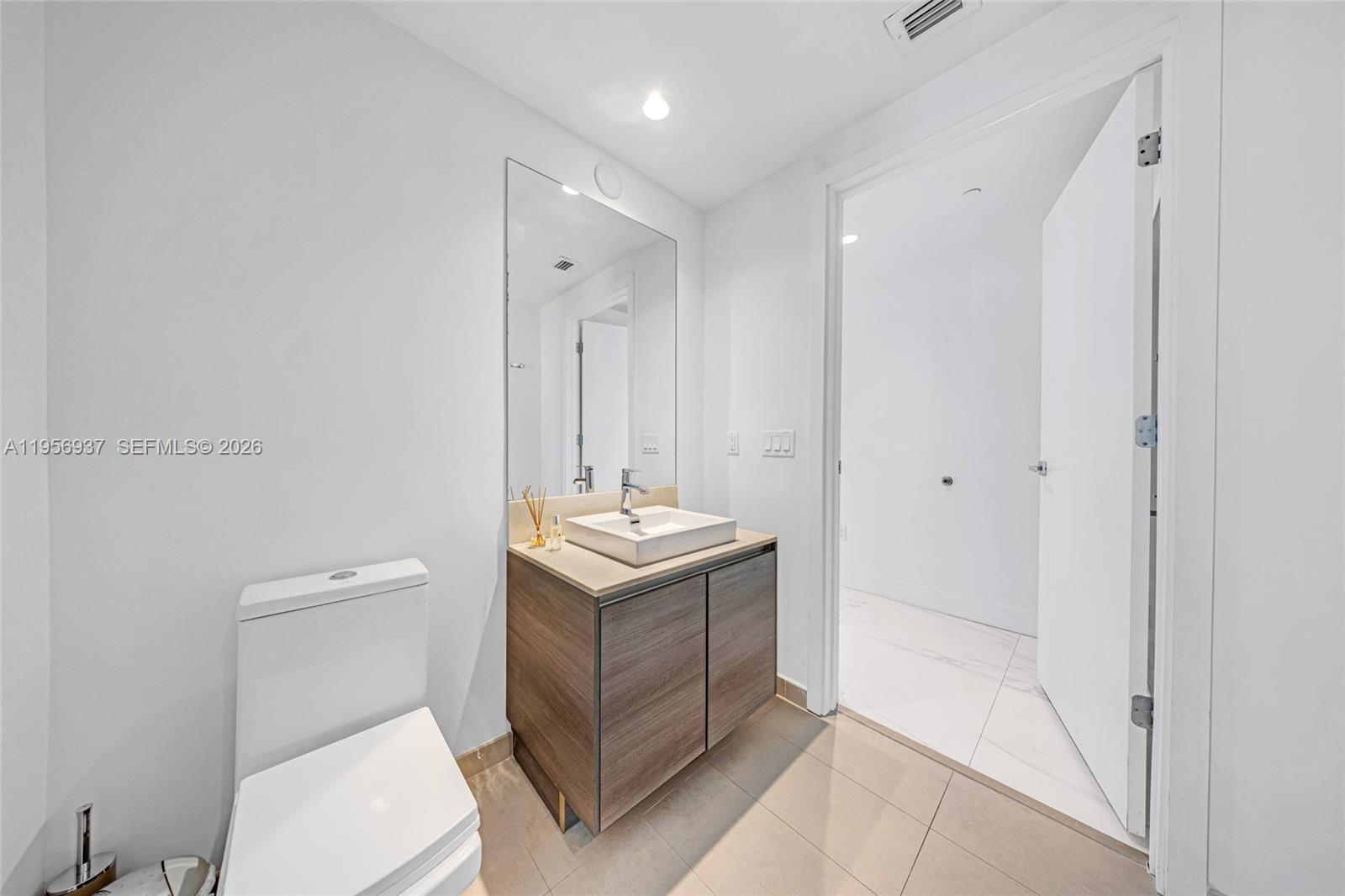 THE BOND (1080 BRICKELL) - Residential