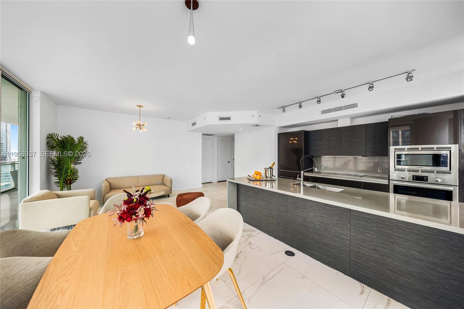 THE BOND (1080 BRICKELL) - Residential