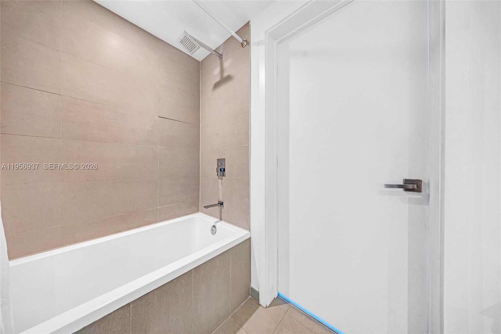 THE BOND (1080 BRICKELL) - Residential