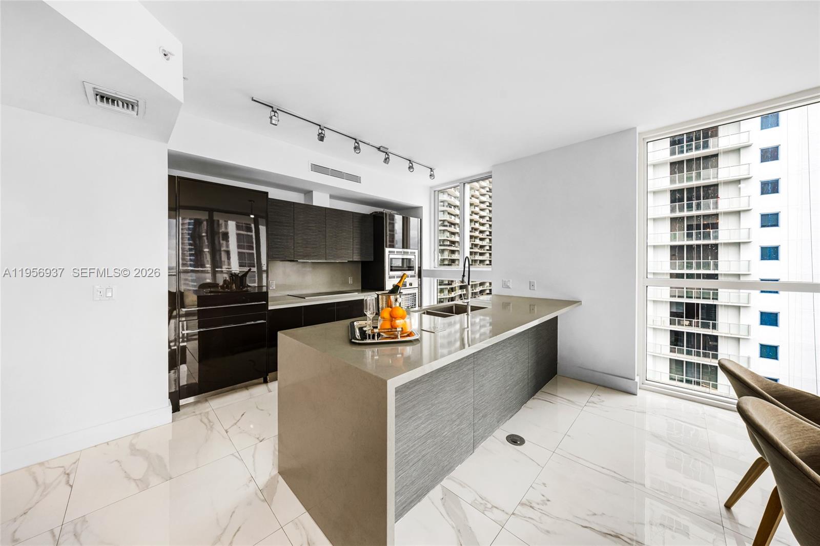 THE BOND (1080 BRICKELL) - Residential