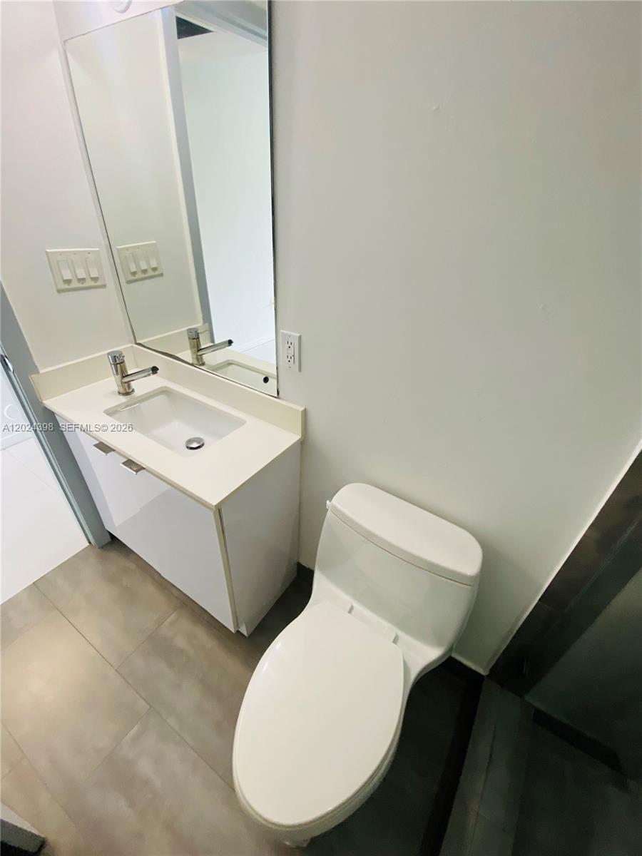 ELISA CONDO - Residential Lease