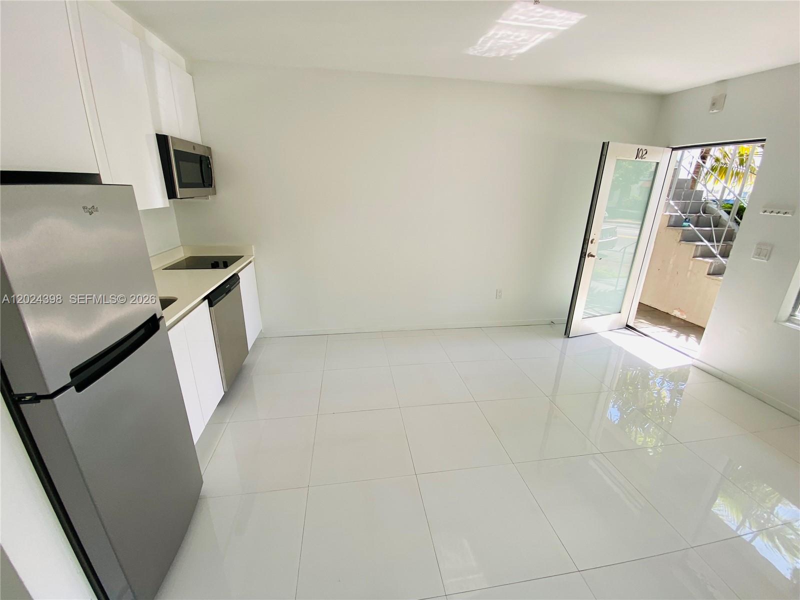 ELISA CONDO - Residential Lease