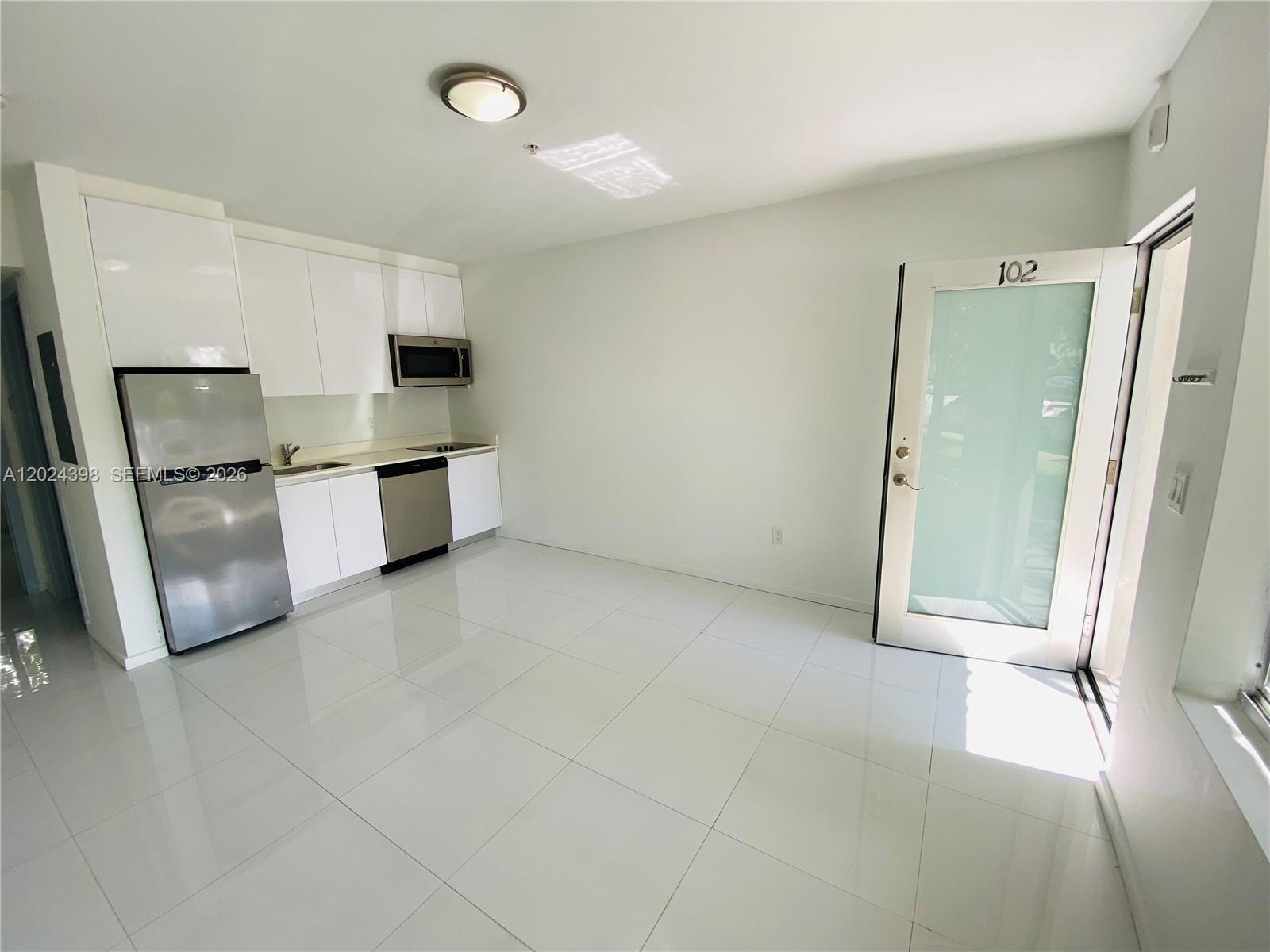 ELISA CONDO - Residential Lease