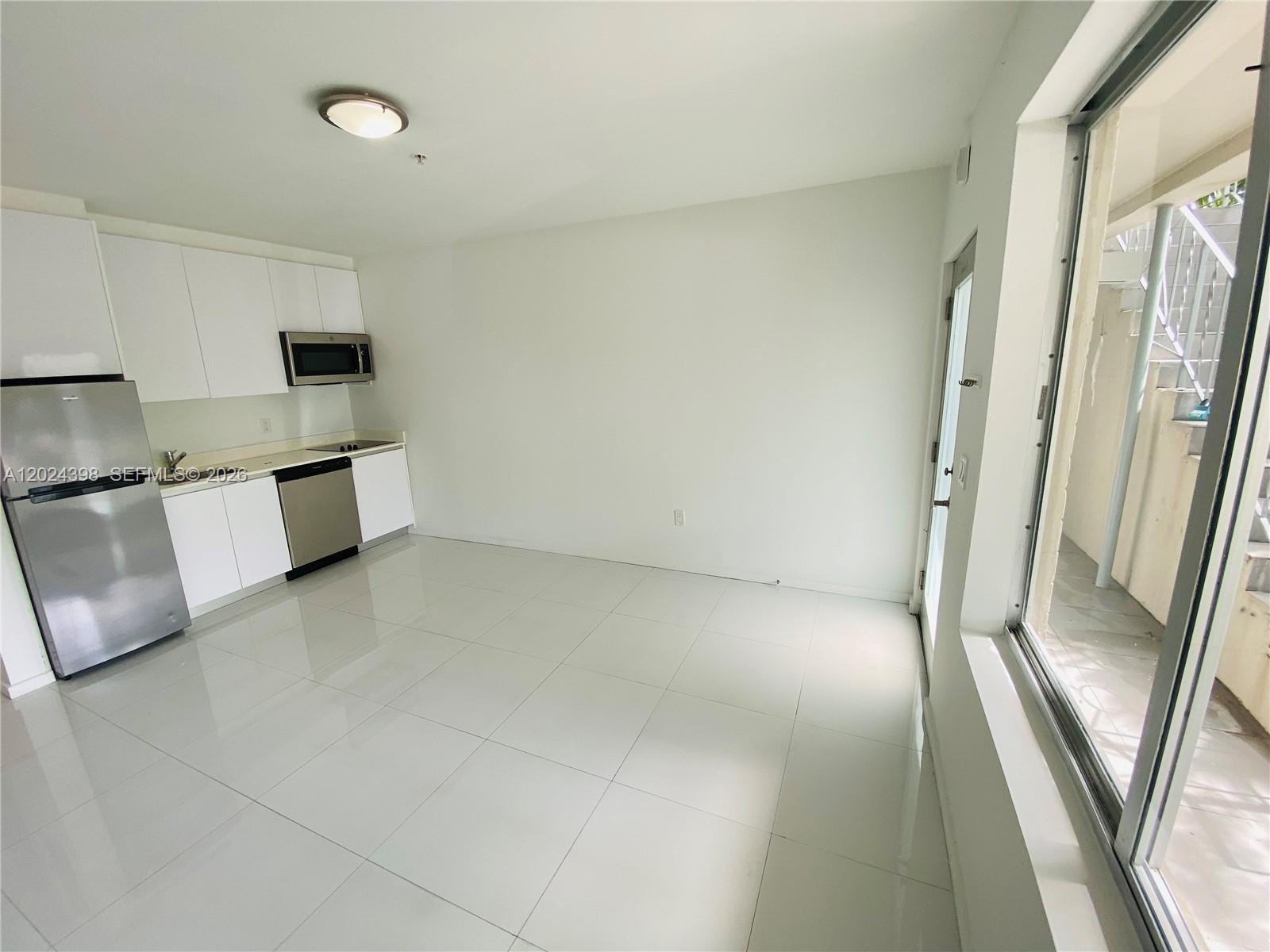 ELISA CONDO - Residential Lease