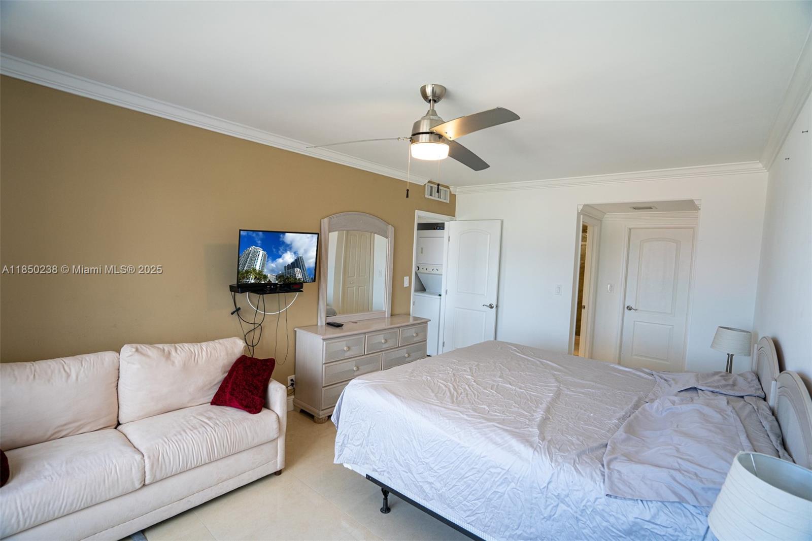 GALT OCEAN CLUB CONDO - Residential Lease