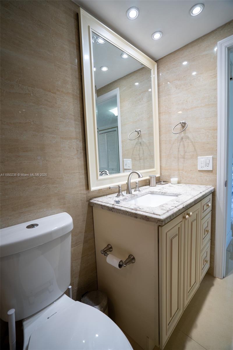 GALT OCEAN CLUB CONDO - Residential Lease