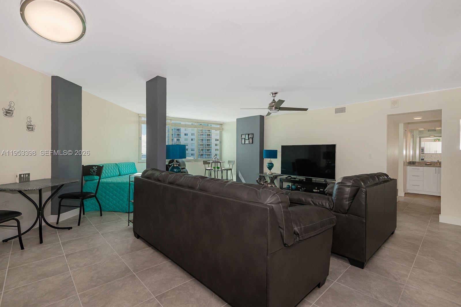 BURLEIGH HOUSE CONDO - Residential
