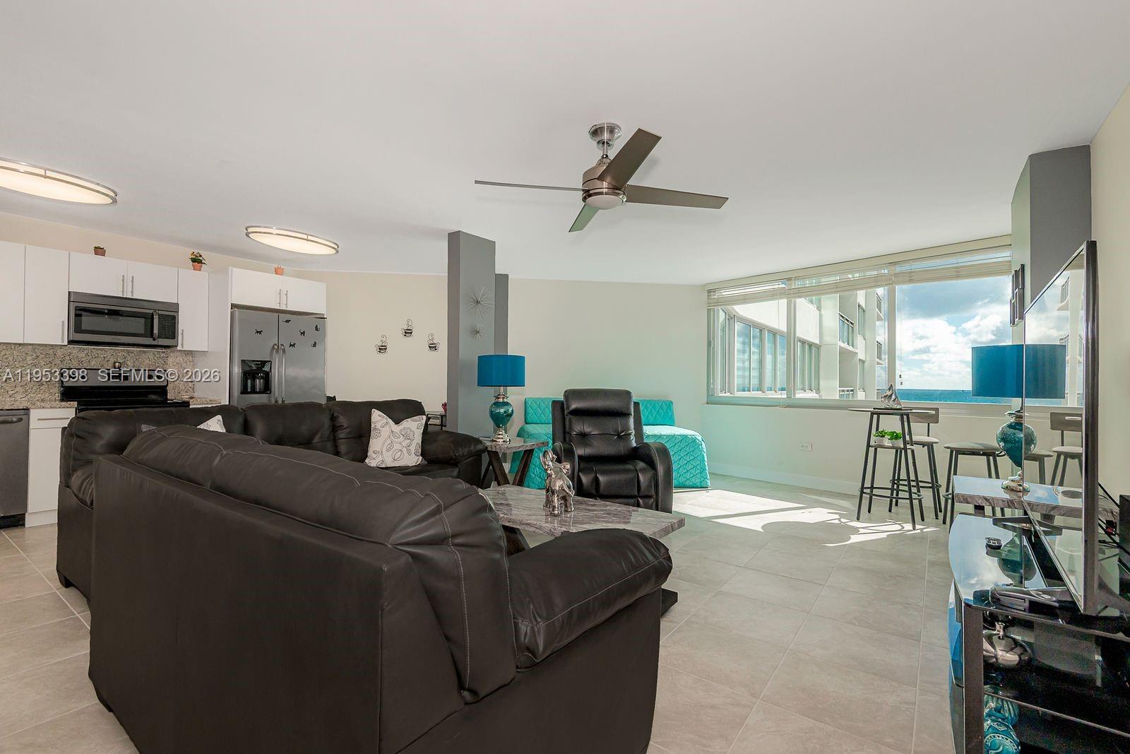 BURLEIGH HOUSE CONDO - Residential
