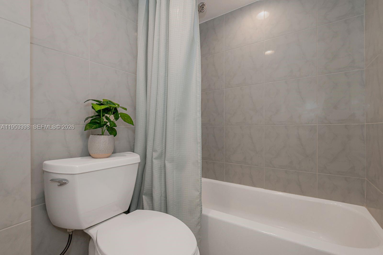 BURLEIGH HOUSE CONDO - Residential