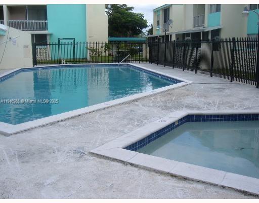 NEWPORT AT LAUDERHILL CON - Residential