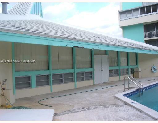 NEWPORT AT LAUDERHILL CON - Residential