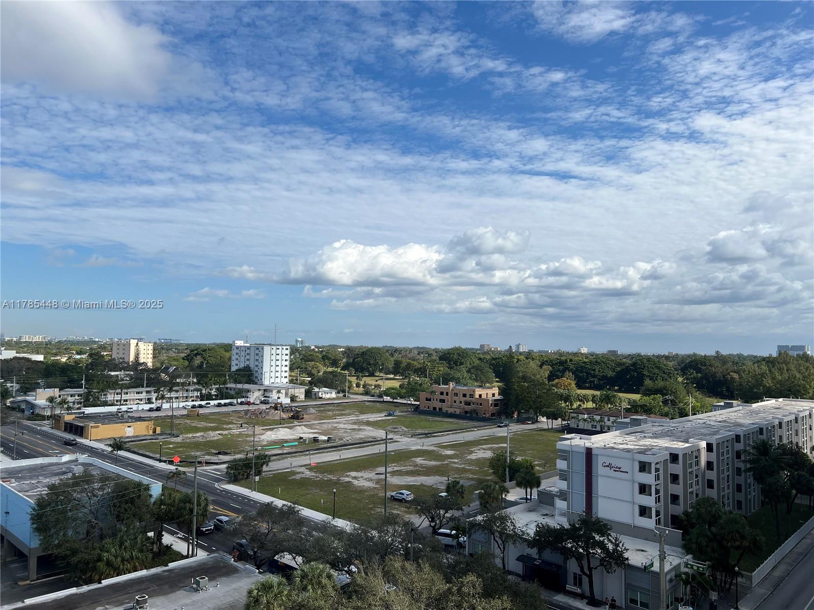 RADIUS CONDO - Residential