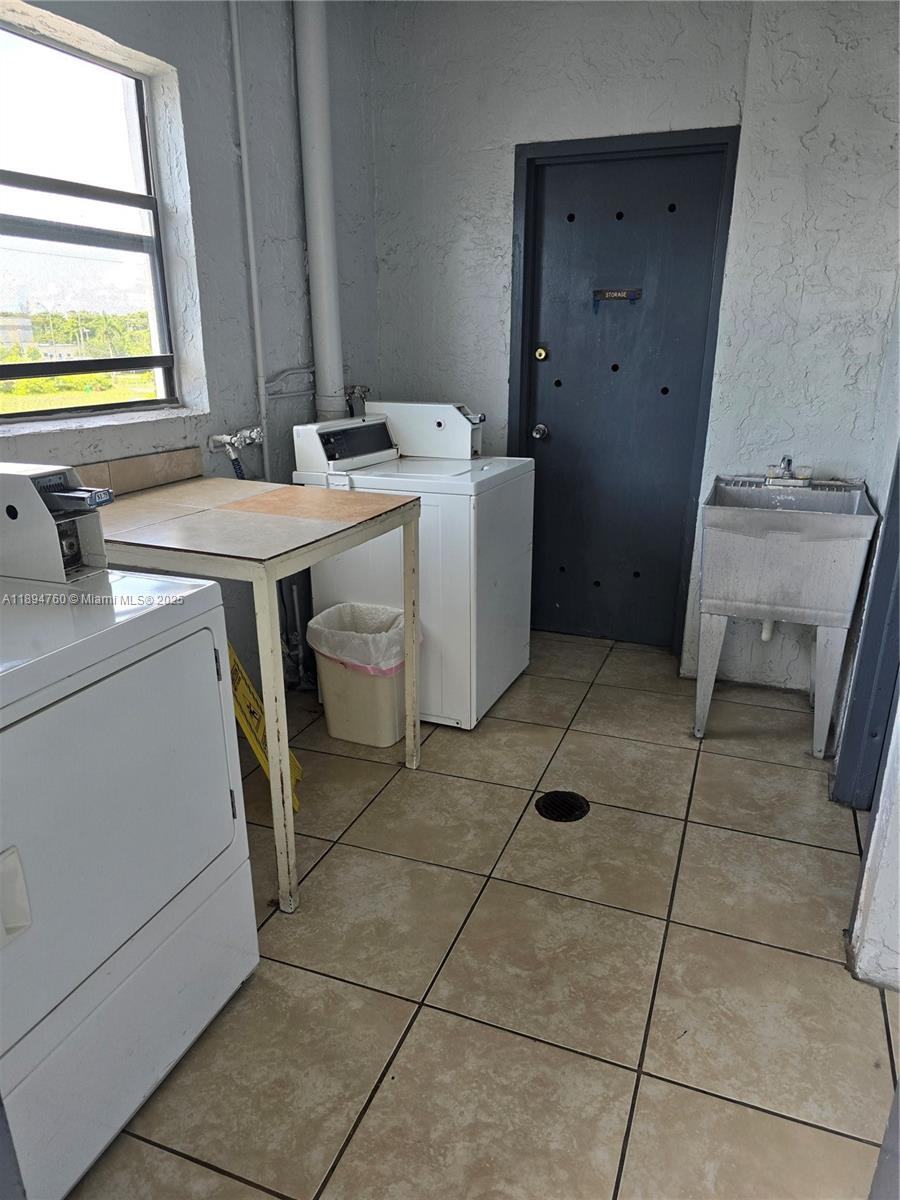 BROOKVIEW CONDO - Residential