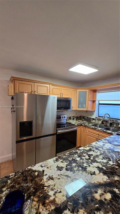 13500 NE 3rd Ct 423 North Miami FL 33161