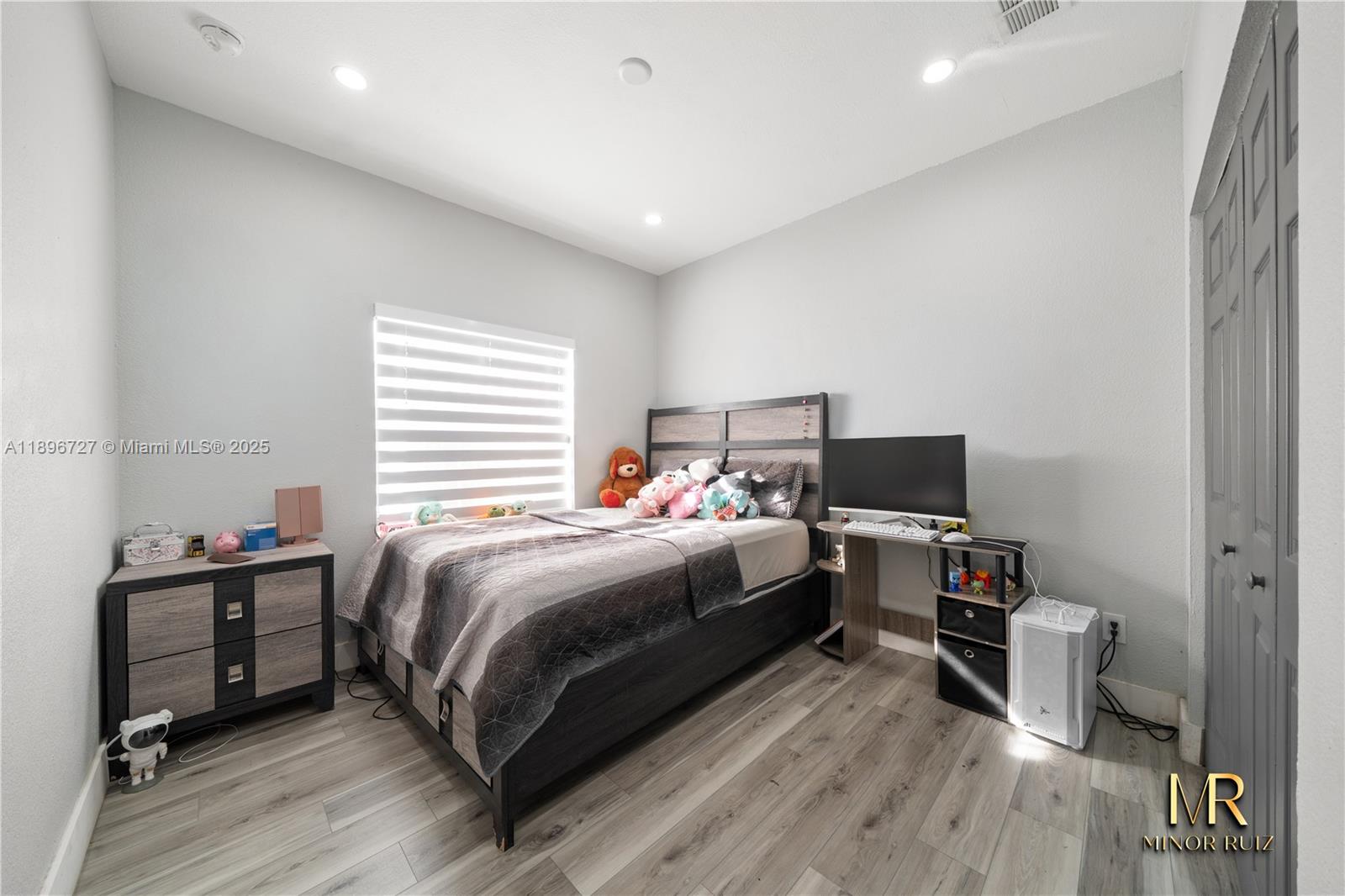 WATERSIDE TOWNHOMES SEC 4 - Residential