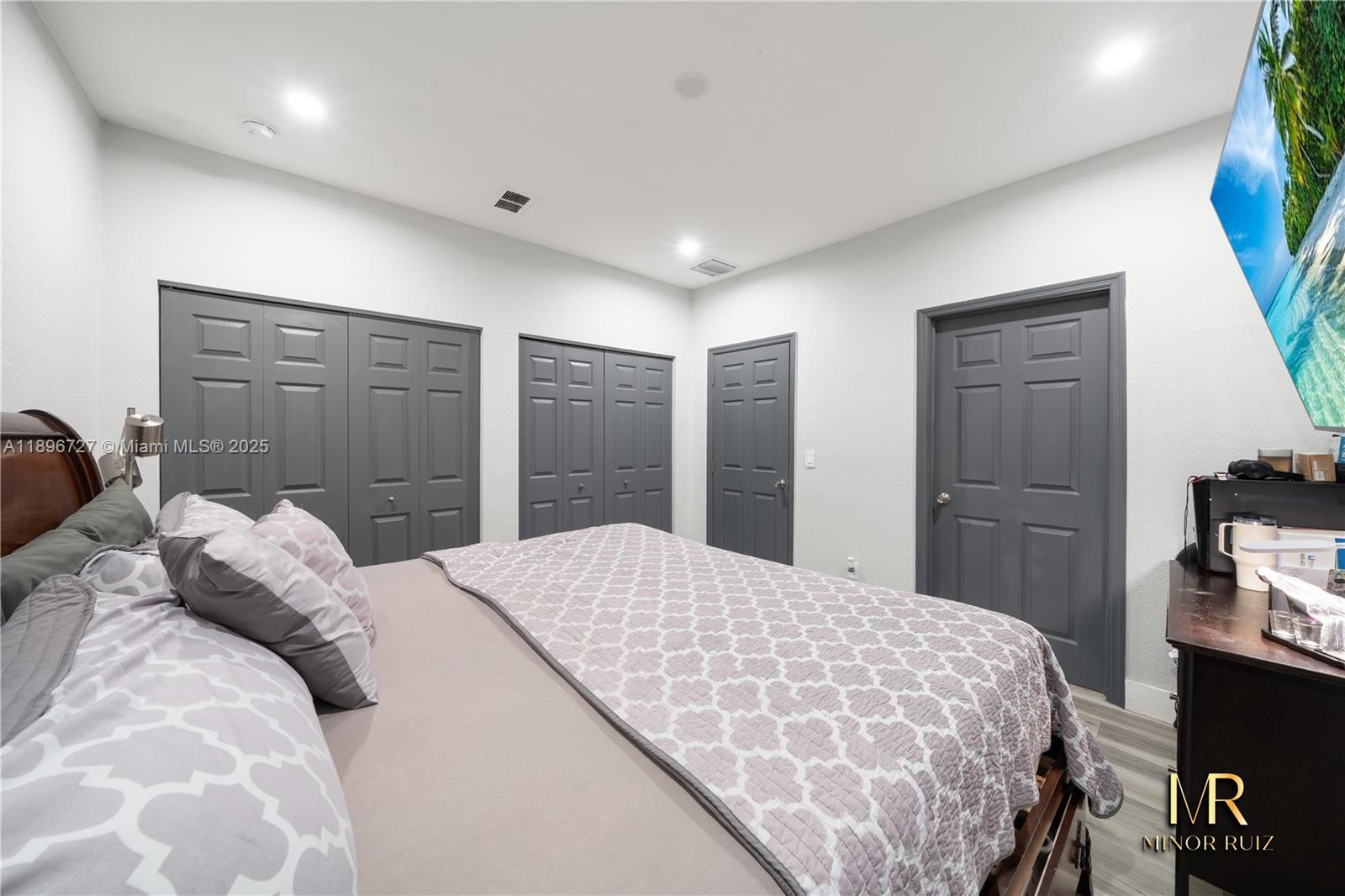 WATERSIDE TOWNHOMES SEC 4 - Residential