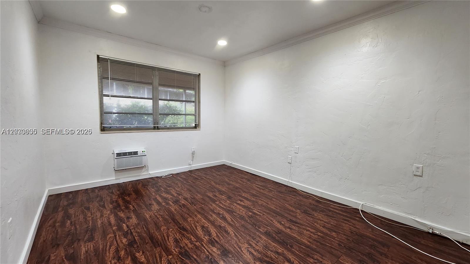 20 Park Dr 4A